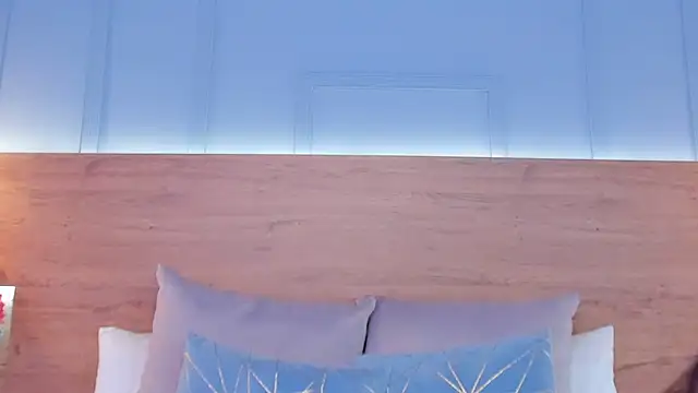 Snapshot of Victoria_romanox chatting on January 7, 2025, 3:33 pm Victoria romanox online show from January 7, 2025, 3:33 pm