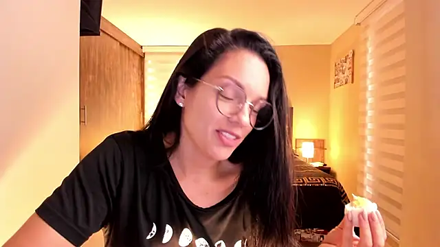 anabel 025 online show from March 17, 2025, 3:29 pm