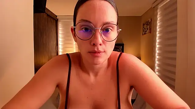 anabel 025 online show from January 15, 2026, 2:43 pm