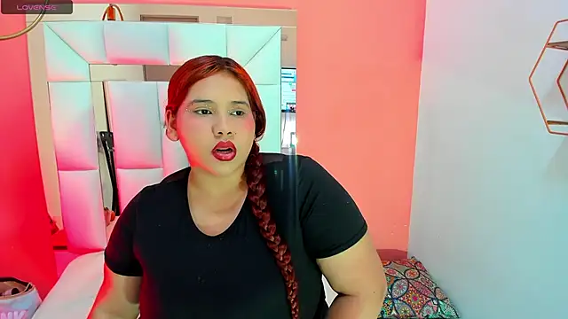 Snapshot of Alanna_hot3 chatting on March 6, 2025, 7:43 pm Alanna hot3 online show from March 6, 2025, 7:43 pm