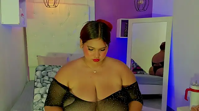 Alanna hot3 online show from April 13, 2026, 7:52 pm