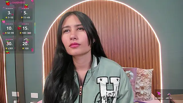 NayeCloud online show from October 21, 2025, 3:40 am