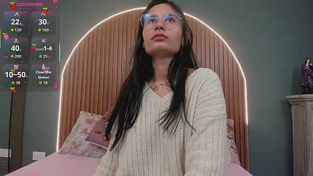 NayeCloud online show from November 15, 2025, 3:59 am