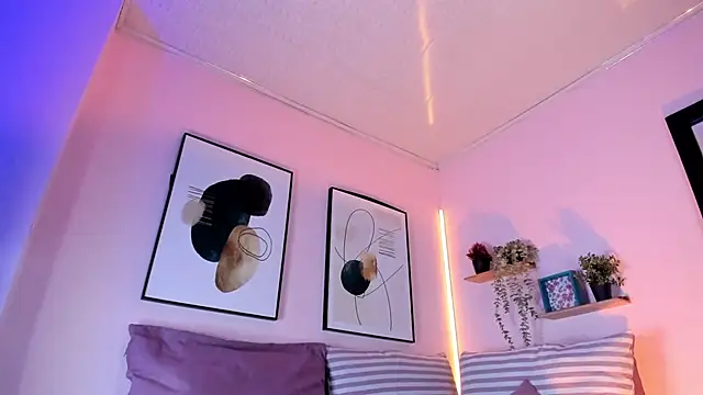 Snapshot of rose_xd chatting on March 1, 2025, 12:50 am rose xd online show from March 1, 2025, 12:50 am