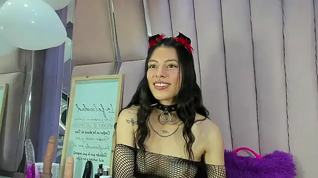 Sasha Petitte online show from September 10, 2025, 3:50 am
