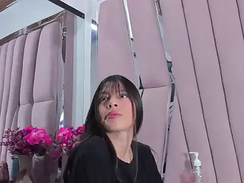 Sasha Petitte online show from May 8, 2026, 12:38 am