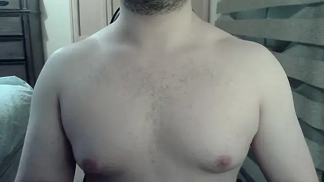 Snapshot of Himbo_fox chatting on May 17, 2026, 4:21 am Himbo fox online show from May 17, 2026, 4:21 am
