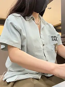 Yuniezy online show from December 15, 2024, 12:28 pm