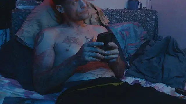 TheOneYouLove69 online show from November 9, 2025, 8:18 pm