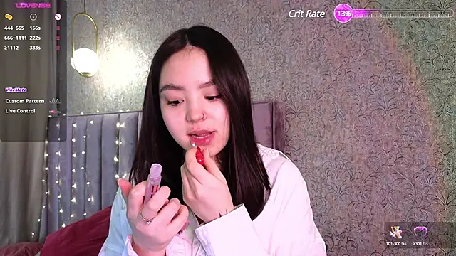 TaiteGloss online show from December 23, 2024, 4:06 pm