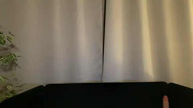 Snapshot of weshycouple chatting on December 9, 2024, 10:20 pm weshycouple online show from December 9, 2024, 10:20 pm