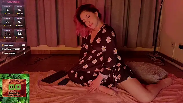 Snapshot of Hairyandsexysalma chatting on March 17, 2025, 6:40 am Hairyandsexysalma online show from March 17, 2025, 6:40 am