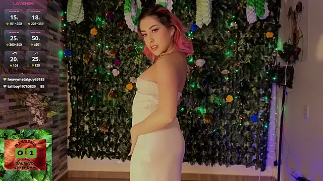 Snapshot of Hairyandsexysalma chatting on March 19, 2025, 7:40 am Hairyandsexysalma online show from March 19, 2025, 7:40 am