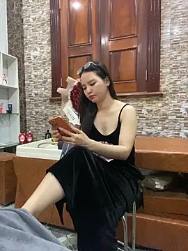 LiLi-Kirix99 online show from May 30, 2026, 7:55 pm