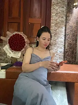 LiLi-Kirix99 online show from July 4, 2026, 7:25 am