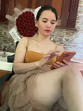 LiLi-Kirix99 online show from July 8, 2026, 7:35 am