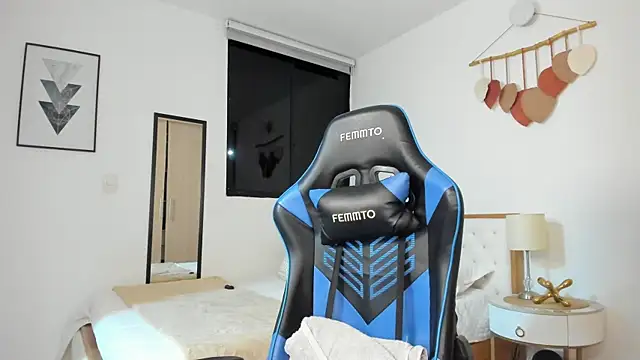 Snapshot of mateoleonee chatting on March 1, 2025, 12:17 am mateoleonee online show from March 1, 2025, 12:17 am