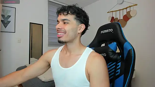 Snapshot of mateoleonee chatting on March 3, 2025, 2:59 pm mateoleonee online show from March 3, 2025, 2:59 pm