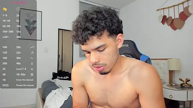 Snapshot of mateoleonee chatting on March 5, 2025, 12:16 am mateoleonee online show from March 5, 2025, 12:16 am