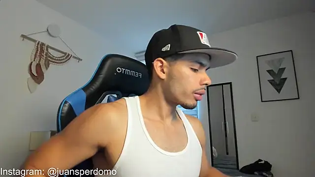 Snapshot of mateoleonee chatting on September 8, 2025, 7:24 pm mateoleonee online show from September 8, 2025, 7:24 pm