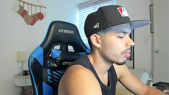 Snapshot of mateoleonee chatting on September 24, 2025, 6:11 pm mateoleonee online show from September 24, 2025, 6:11 pm