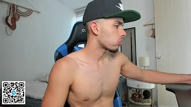 Snapshot of mateoleonee chatting on January 8, 2026, 6:54 pm mateoleonee online show from January 8, 2026, 6:54 pm