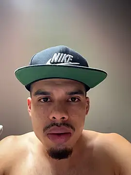 mateoleonee online show from March 13, 2026, 7:31 pm