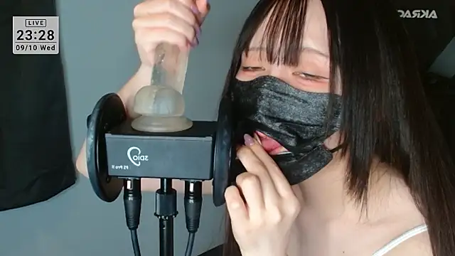 Snapshot of R18onesanASMR chatting on September 10, 2025, 2:28 pm R18onesanASMR online show from September 10, 2025, 2:28 pm