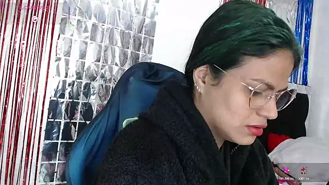 Snapshot of SweetAlmaa chatting on November 2, 2025, 11:45 am SweetAlmaa online show from November 2, 2025, 11:45 am