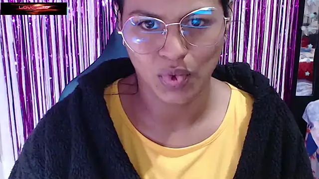 SweetAlmaa online show from February 14, 2026, 11:40 am