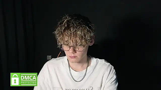 Snapshot of Keytaro chatting on April 29, 2026, 1:32 am Keytaro online show from April 29, 2026, 1:32 am