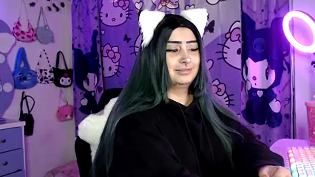 lussyevans24 online show from October 24, 2025, 5:26 am