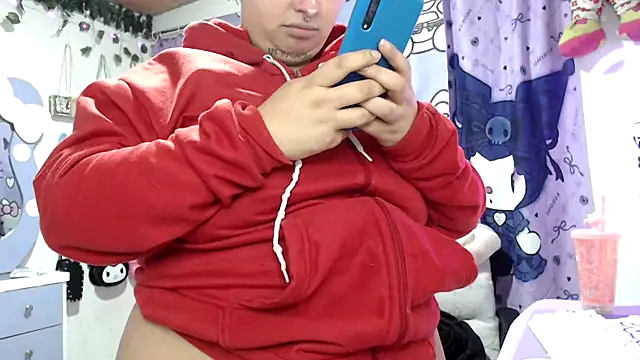 lussyevans24 online show from December 3, 2025, 5:04 am