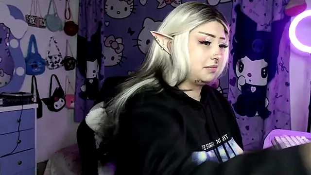 lussyevans24 online show from January 15, 2026, 5:56 am