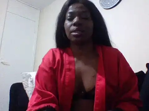 Snapshot of Cinderella_Jewels_ chatting on February 3, 2025, 12:15 am Cinderella Jewels online show from February 3, 2025, 12:15 am