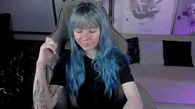 LexiWenford online show from October 9, 2025, 3:04 am