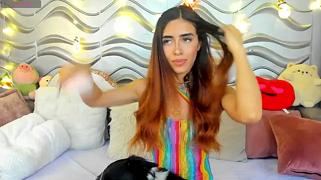 Snapshot of StormiRusso chatting on December 7, 2024, 11:01 pm StormiRusso online show from December 7, 2024, 11:01 pm