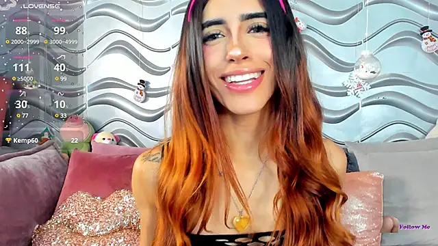 Snapshot of StormiRusso chatting on December 10, 2024, 4:34 am StormiRusso online show from December 10, 2024, 4:34 am