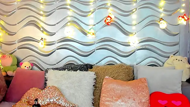 Snapshot of StormiRusso chatting on December 22, 2024, 4:28 am StormiRusso online show from December 22, 2024, 4:28 am