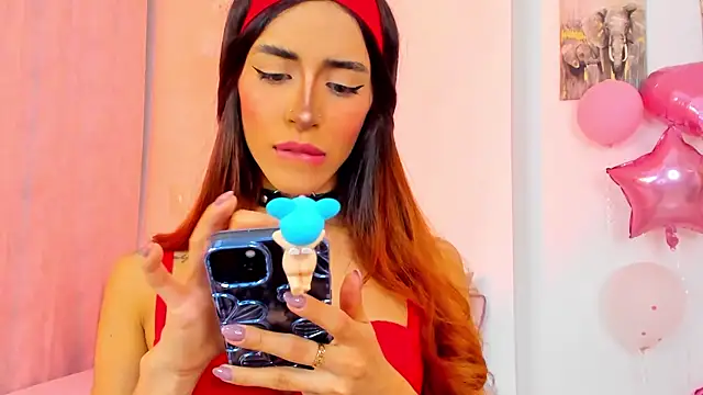 Snapshot of StormiRusso chatting on February 19, 2025, 1:40 am StormiRusso online show from February 19, 2025, 1:40 am