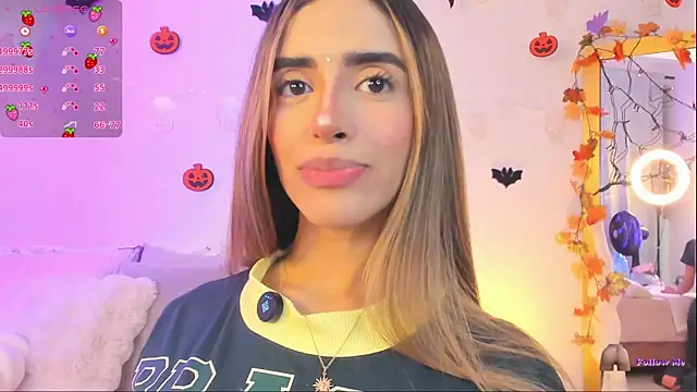 Snapshot of StormiRusso chatting on October 30, 2025, 1:07 am StormiRusso online show from October 30, 2025, 1:07 am