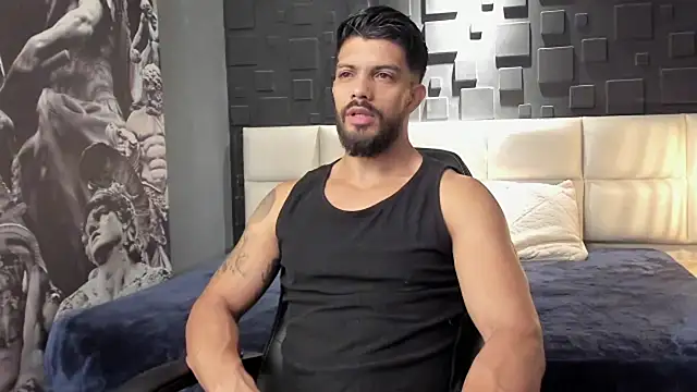 Snapshot of DannSaenz chatting on January 12, 2025, 12:12 pm DannSaenz online show from January 12, 2025, 12:12 pm