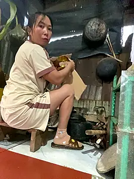 Linaannn online show from January 7, 2026, 11:51 pm