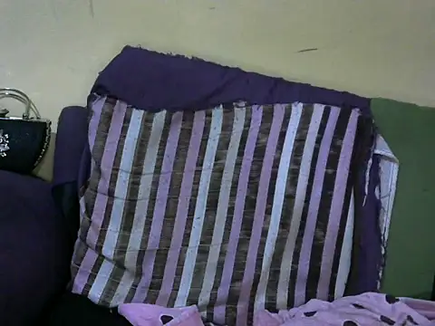 Snapshot of Thicky_ridder chatting on March 21, 2025, 7:13 pm Thicky ridder online show from March 21, 2025, 7:13 pm