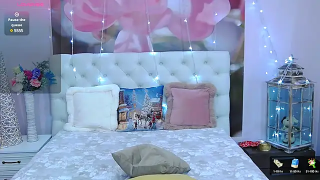 Snapshot of VioletUmi chatting on January 19, 2025, 11:23 am VioletUmi online show from January 19, 2025, 11:23 am