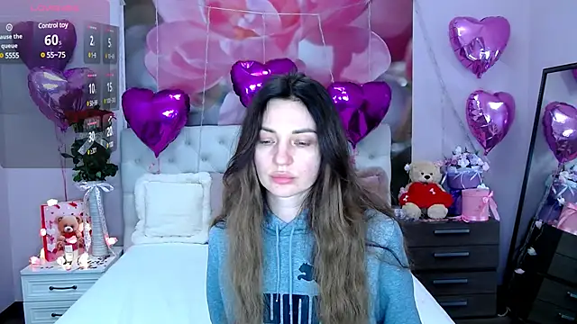 Snapshot of VioletUmi chatting on February 9, 2025, 8:44 am VioletUmi online show from February 9, 2025, 8:44 am