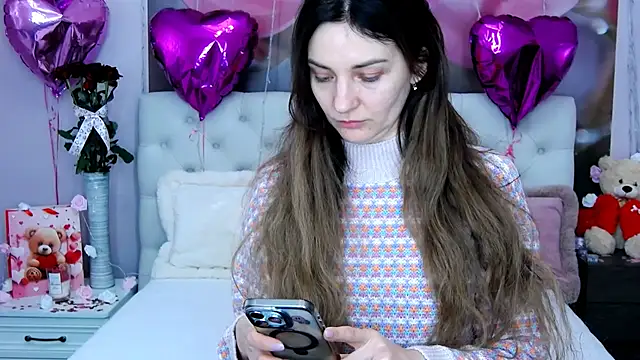 Snapshot of VioletUmi chatting on February 14, 2025, 9:34 am VioletUmi online show from February 14, 2025, 9:34 am