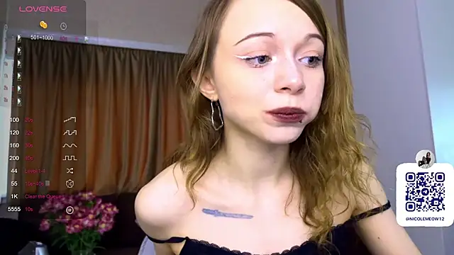 Snapshot of _SofiaBrown chatting on May 1, 2026, 1:37 pm SofiaBrown online show from May 1, 2026, 1:37 pm