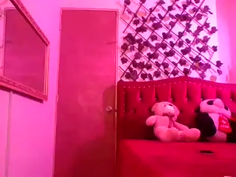 Melani cute02 online show from April 11, 2026, 2:43 pm