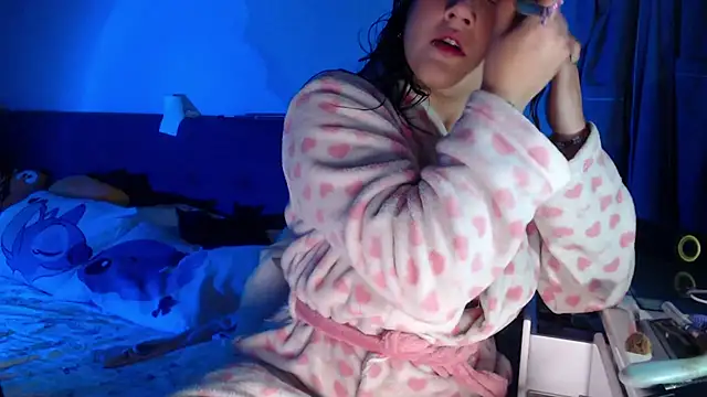 Snapshot of luna_palmerau chatting on April 15, 2026, 12:34 pm luna palmerau online show from April 15, 2026, 12:34 pm